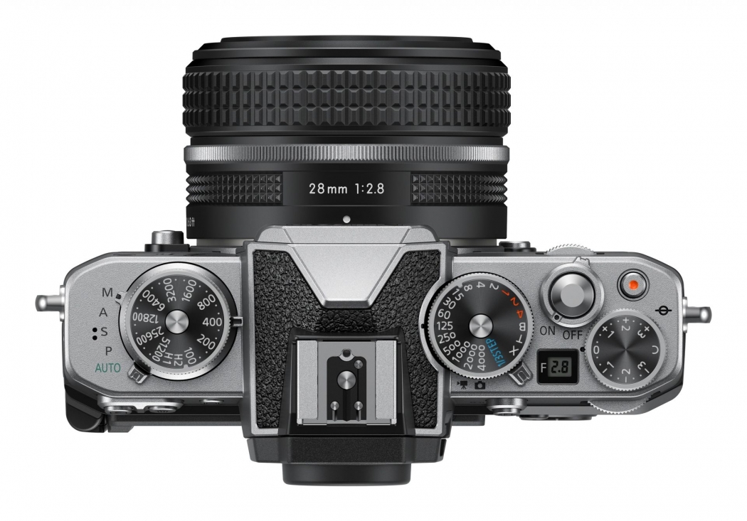 Nikon Z fc KIT mit NIKKOR Z 28mm f2.8 (SE)