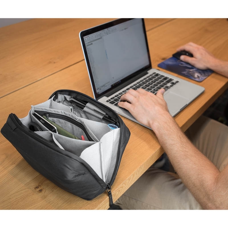 Peak Design Tech Pouch - Noir - Pochette de rangement pour smartphones, câbles, etc.