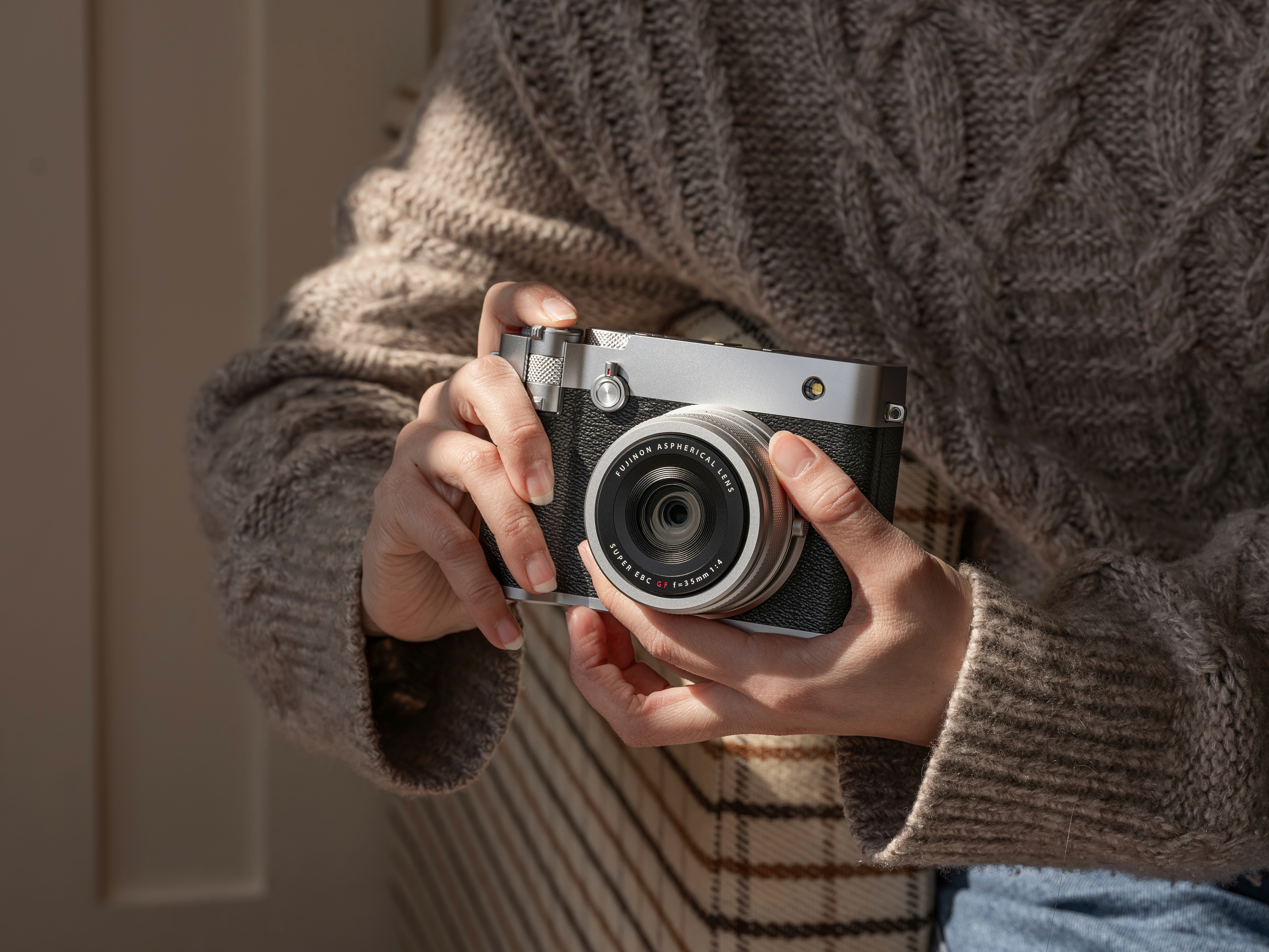 Fujifilm GFX 100RF silber