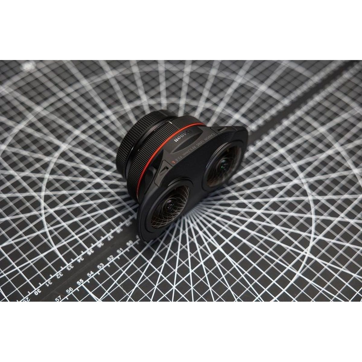 Canon RF 5.2mm F2.8 L DUAL FISHEYE