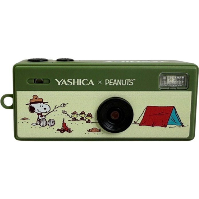 Yashica Funtastic Keychain Snoopy's Summit Frontansicht auf weißem Hintergrund