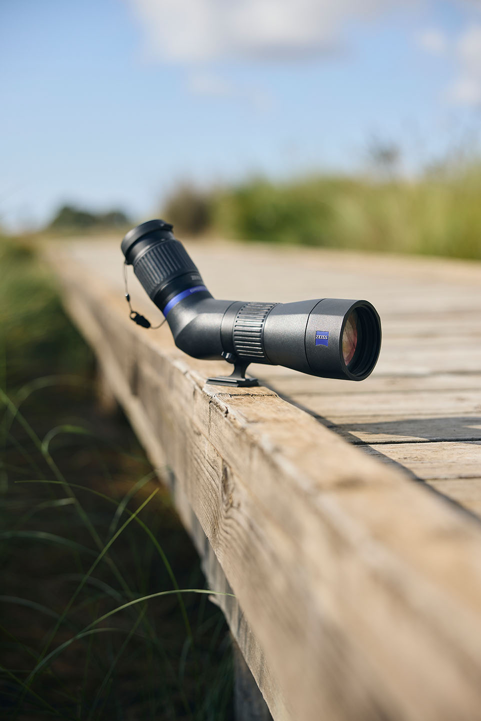 ZEISS Conquest Apia 65 Spektiv Set mit 20-50x Okular & Benro Carbon-Stativ