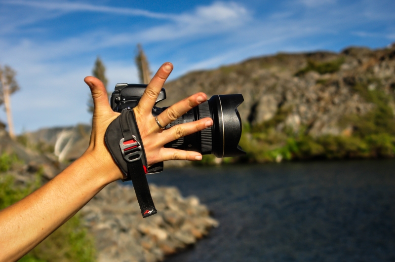 Dragonne Peak Design Clutch pour appareils photo reflex numériques et appareils photo hybrides