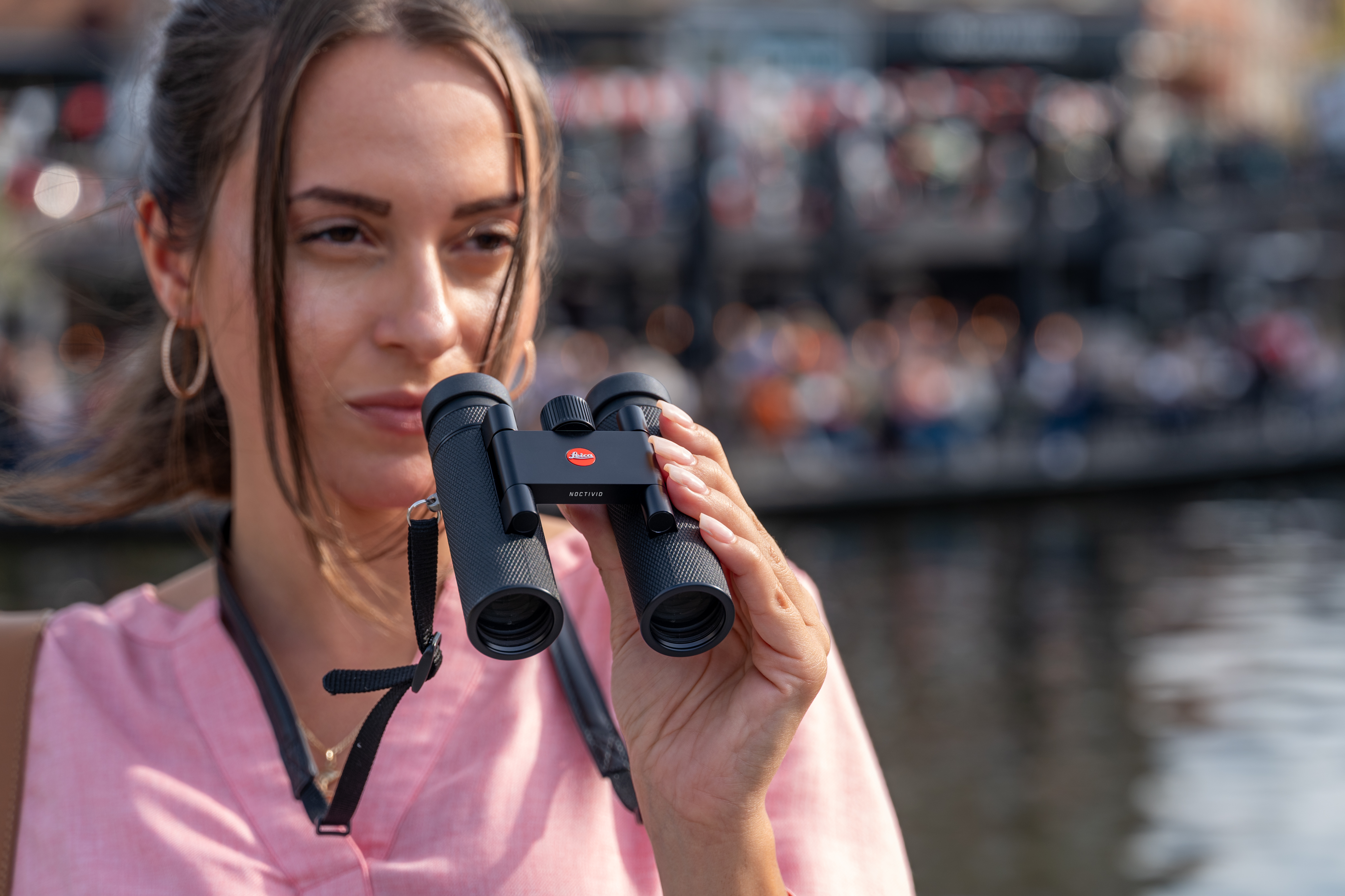 LEICA NOCTIVID COMPACT 8x25 (schwarz, beledert) Demo-Modell, neuwertig